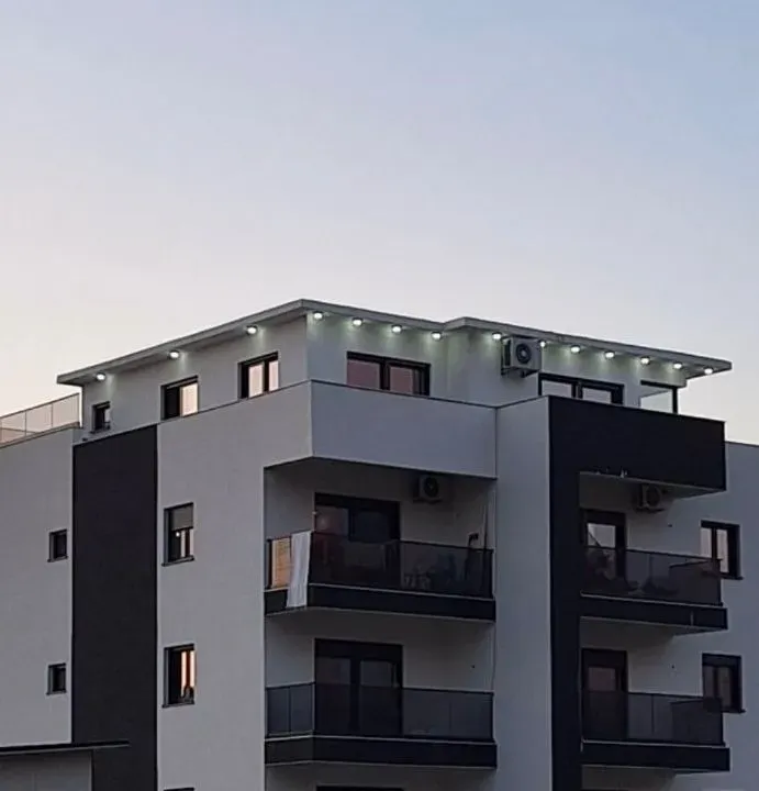 Izdavanje, trosoban stan, 75m², Polje, Bar