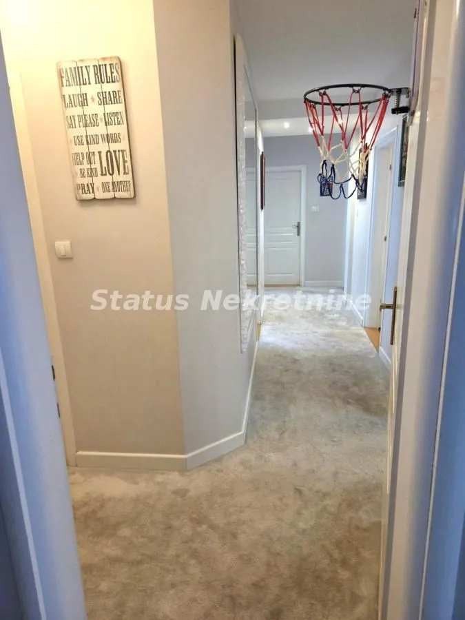 Prodaja, četvorosoban stan, 116m², Grbavica, Novi Sad Sve Podlokacije
