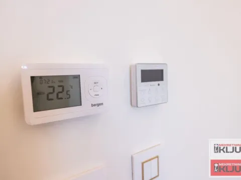 Izdavanje, četvorosoban stan, 135m², Tatarsko brdo, Petrovaradin - image 11