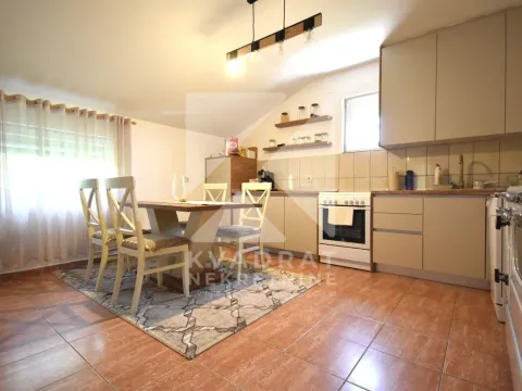 Sale, house, 220m², Donji Kokoti, Podgorica - image 15