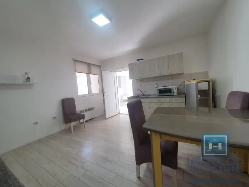 Prodaja, dvosoban stan, 65m², Levač, Jagodina