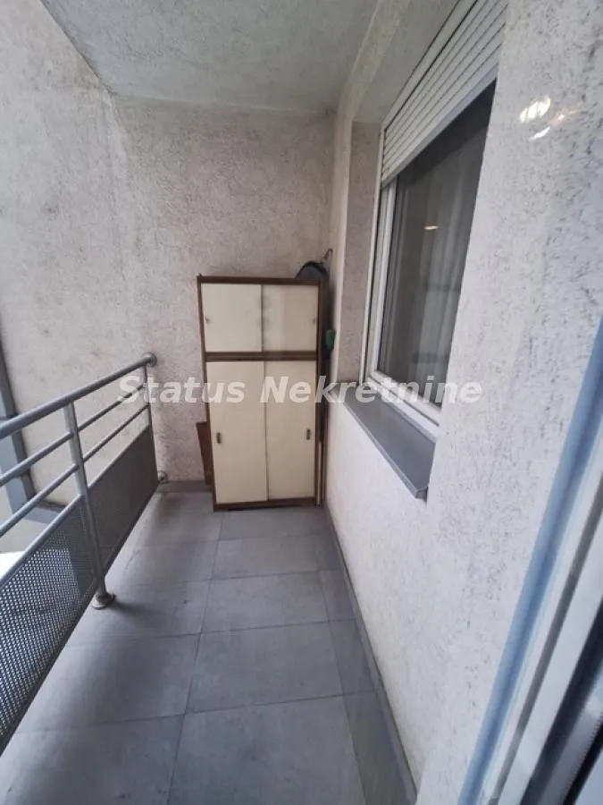 Izdavanje, dvosoban stan, 42m², Sajmište, Novi Sad