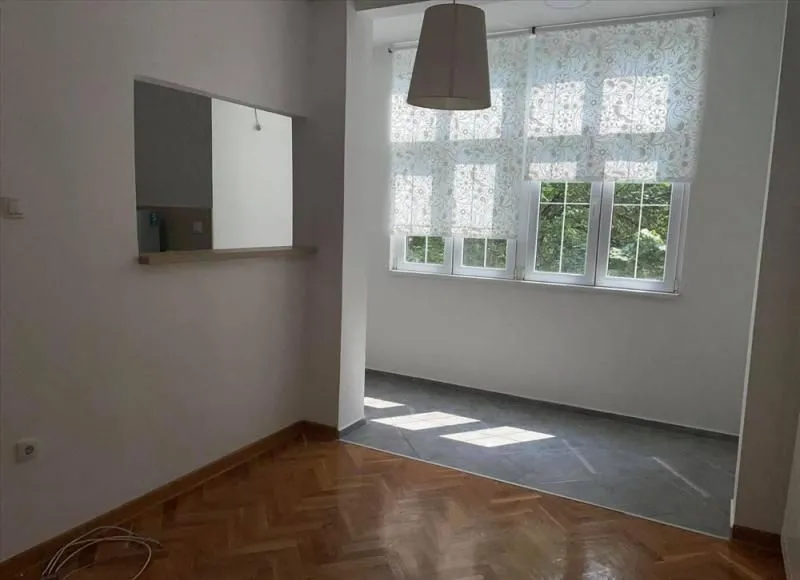 Izdavanje, trosoban stan, 70m², Palata Pravde, Beograd