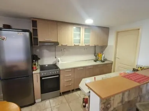 Prodaja, kuća, 168m², Kamenjar, Novi Sad Sve Podlokacije - image 3