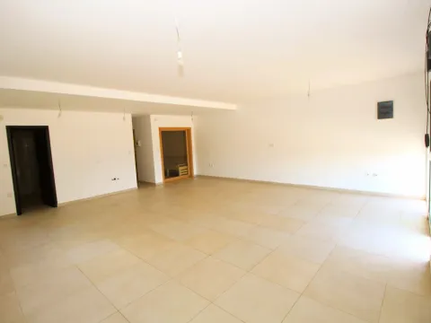 Prodaja, kuća, 226m², Utjeha, Bar - image 6