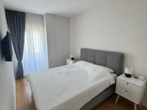 Rent, one bedroom apartment, 40m², Central Point, Podgorica - image 2