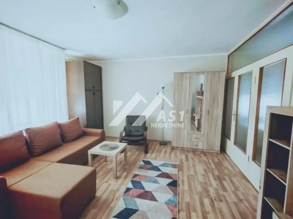 Izdavanje, jednosoban stan, 38m², Sajam, Novi Sad Sve Podlokacije