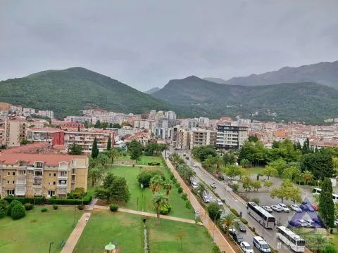 Prodaja, jednosoban stan, 64m², Centar, Budva