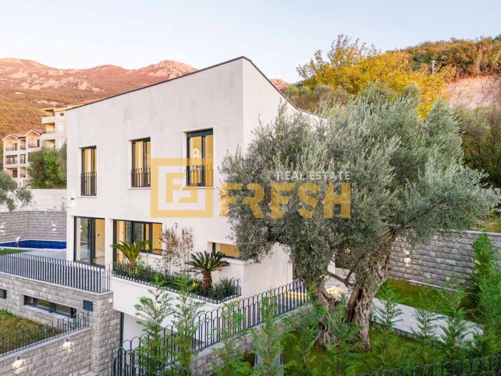 Sale, house, 240m², Budva, Crna Gora