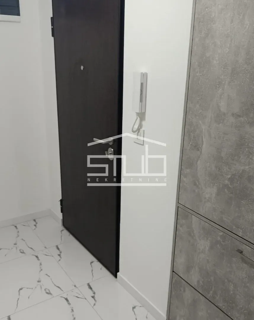 Prodaja, trosoban stan, 76m², Centar, Pančevo