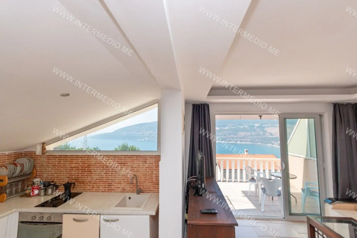 Prodaja, jednosoban stan, 67m², Topla, Herceg Novi