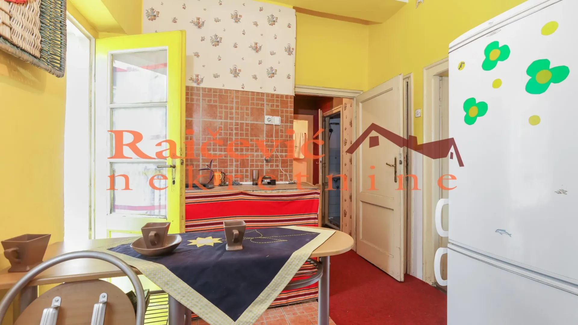 Sale, three bedroom apartment, 95m², Vračar, Šid