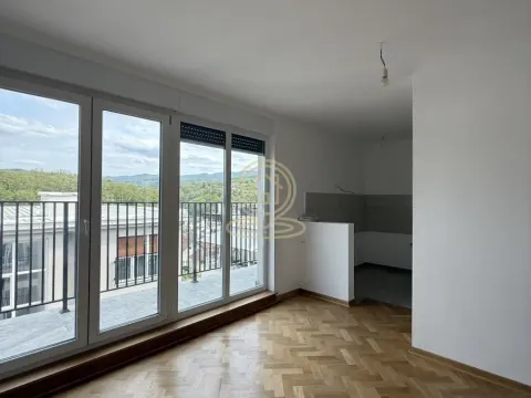 Prodaja, jednosoban stan, 47m², Centar, Vrnjačka Banja - image 2