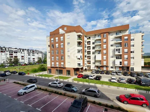 Prodaja, jednosoban stan, 42m², Stari Aerodrom, Podgorica - image 13