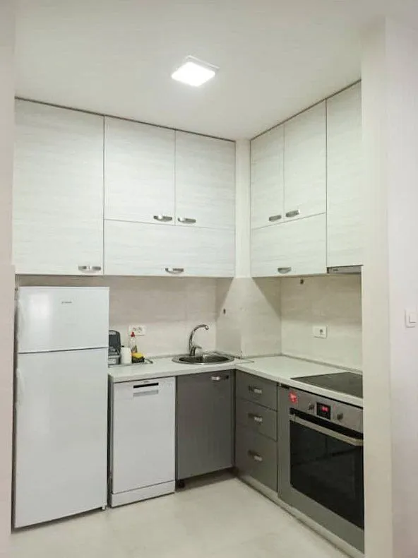 Izdavanje, jednosoban stan, 45m², Central Point, Podgorica