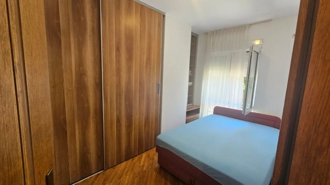 Izdavanje, jednosoban stan, 38m², Pod Goricom, Podgorica