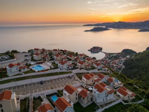 Prodaja, kuća, 160m², Sveti Stefan, Budva