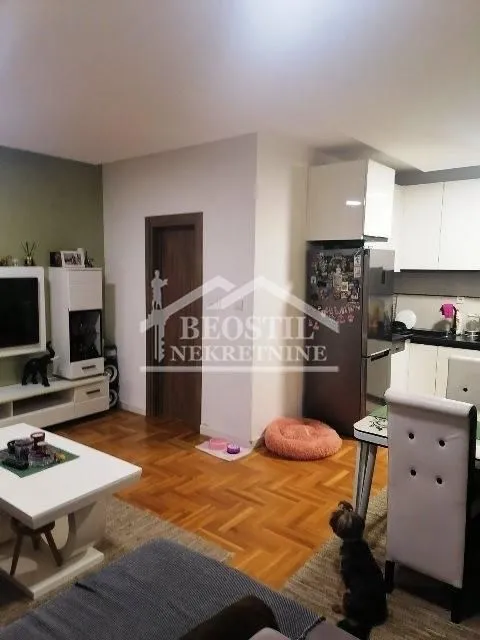 Prodaja, trosoban stan, 80m², Ledine, Beograd