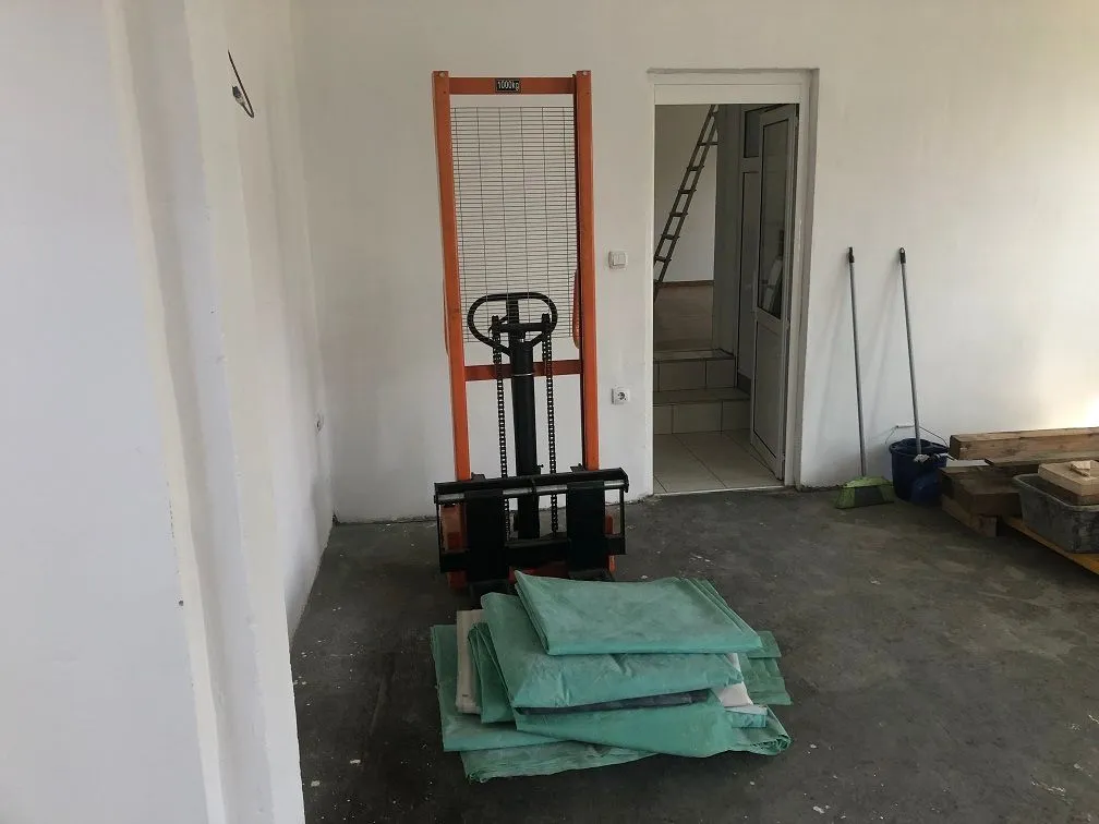 Rent, office space, 200m², Zemun Ugrinovci, Zemun Sve Podlokacije