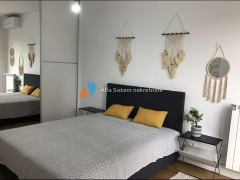 Rent, two bedroom apartment, 54m², Savski Venac, Beograd - image 7