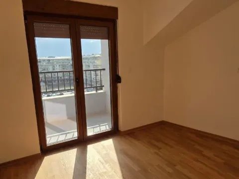 Prodaja, jednosoban stan, 40m², Stari Aerodrom, Podgorica - image 6