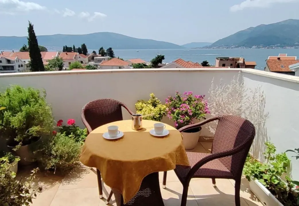Rent, one bedroom apartment, 60m², Seljanovo, Tivat