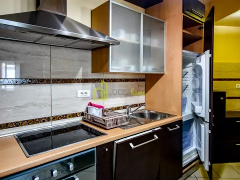 Izdavanje, dvosoban stan, 100m², Centar, Podgorica - image 12