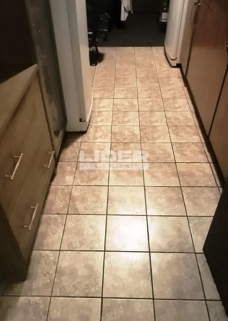 Sale, three bedroom apartment, 90m², Botanička Bašta, Palilula Sve Podlokacije