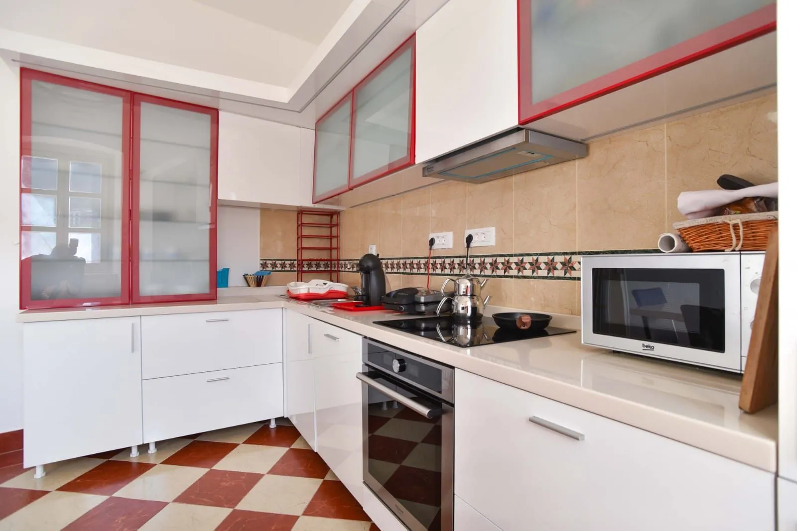 Prodaja, trosoban stan, 86m², Stari Grad, Budva