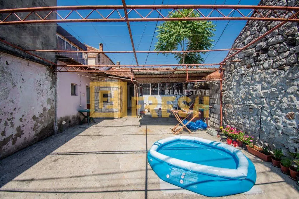 Prodaja, kuća, 125m², Stara Varoš, Podgorica