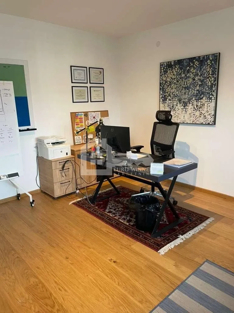 Izdavanje, trosoban stan, 63m², Palilula Sve Podlokacije, Beograd