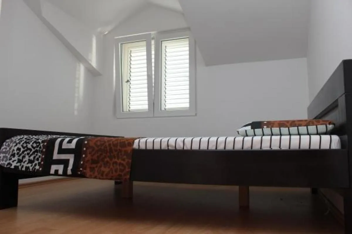 Rent, two bedroom apartment, 80m², Centar, Tivat
