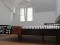 Izdavanje, dvosoban stan, 80m², Centar, Tivat - image 11