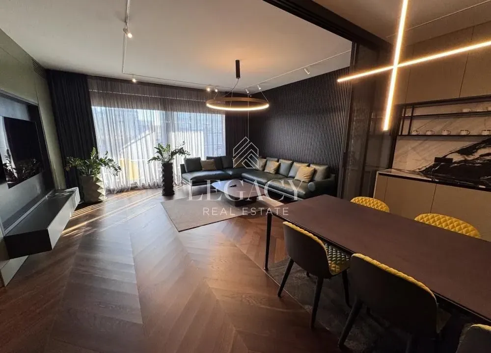 Izdavanje, četvorosoban stan, 161m², Vračar Hram, Vračar Sve Podlokacije