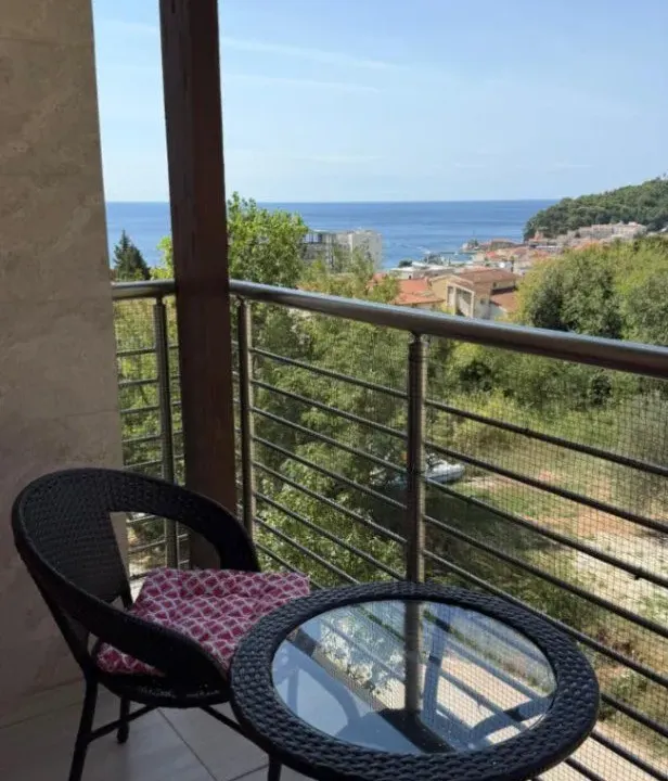 Sale, two bedroom apartment, 61m², Petrovac, Budva