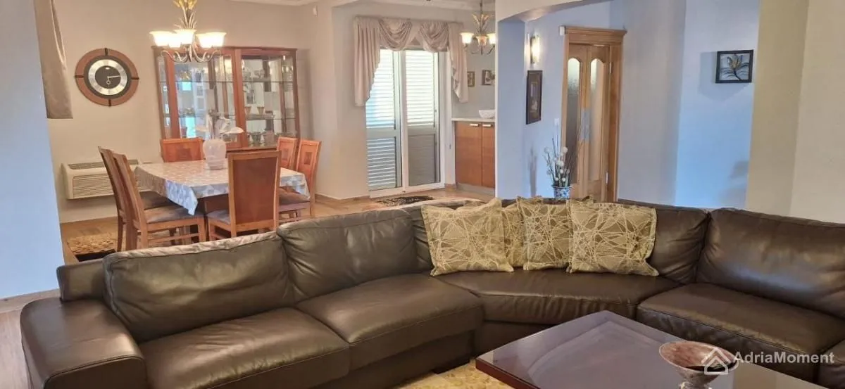 Sale, house, 180m², Bar, Crna Gora