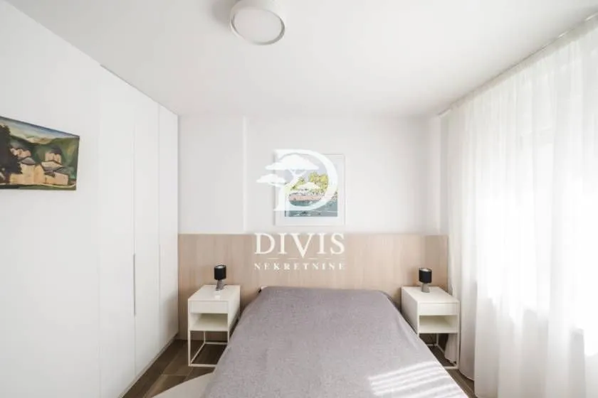 Prodaja, dvosoban stan, 60m², Crveni Krst, Beograd