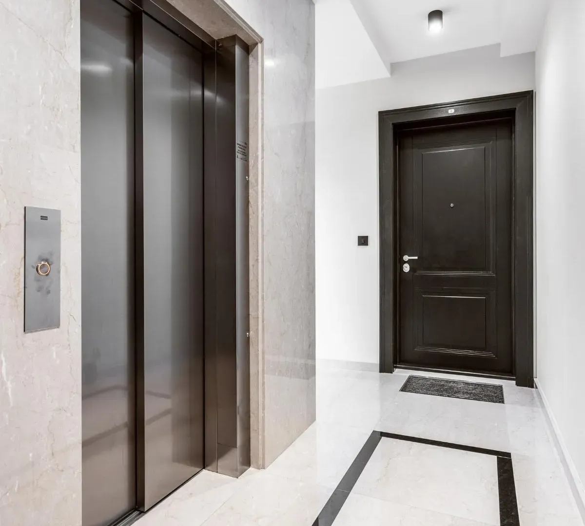 Rent, four bedroom apartment, 151m², Vračar Sve Podlokacije, Beograd