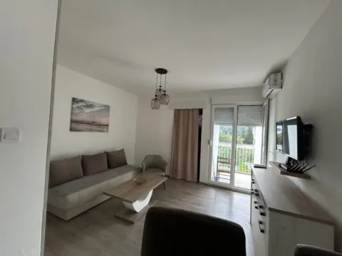 Izdavanje, garsonjera, 30m², Pobrežje, Podgorica - image 3