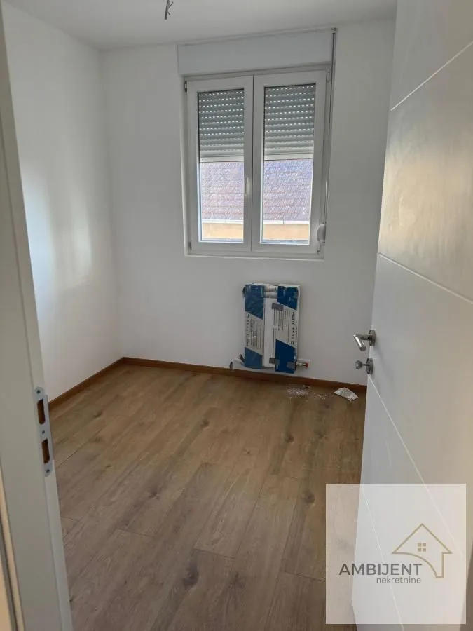Prodaja, dvosoban stan, 56m², Centar, Stara Pazova