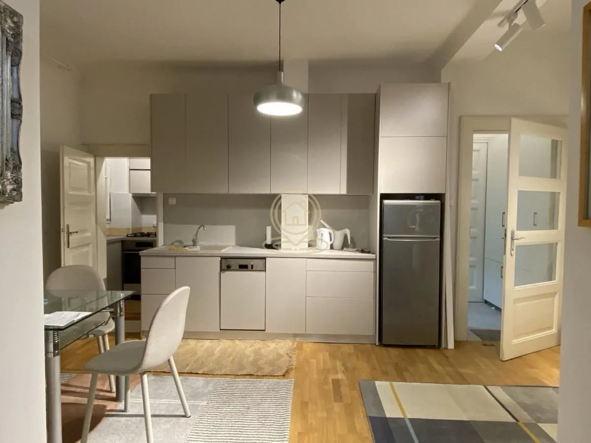 Izdavanje, dvosoban stan, 69m², Sava Mala, Beograd