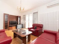 Izdavanje, kuća, 300m², Rogami, Podgorica - image 2