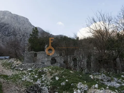 Sale, land lot, 9700m², Kotor, Crna Gora - image 2