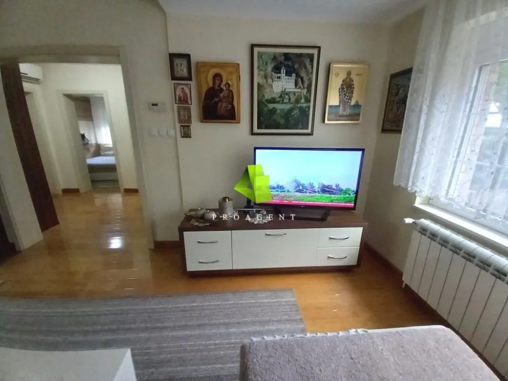 Prodaja, kuća, 180m², Centar, Paraćin