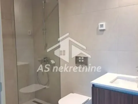 Izdavanje, trosoban stan, 79m², Savski Venac, Beograd - image 6