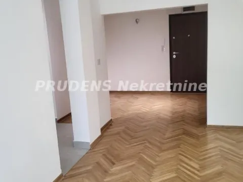 Prodaja, jednosoban stan, 48m², Savski Venac, Beograd - image 2