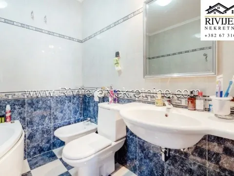 Sale, three bedroom apartment, 244m², Centar, Herceg Novi - image 9