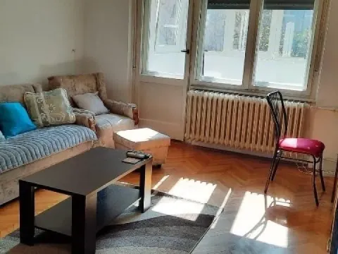 Stan in Vračar Sve Podlokacije