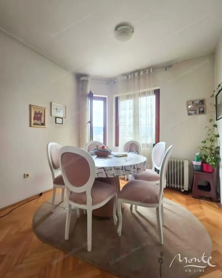 Prodaja, trosoban stan, 108m², Momišići, Podgorica