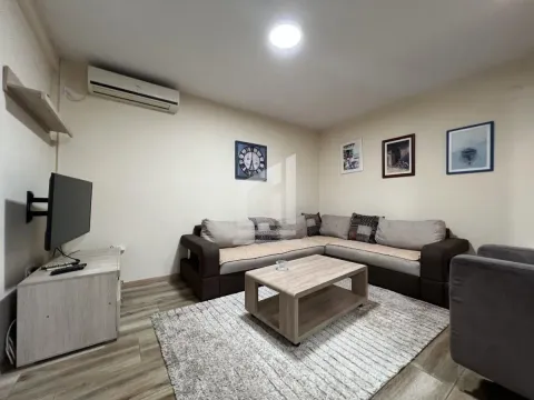 Izdavanje, trosoban stan, 70m², Tološi, Podgorica - image 2